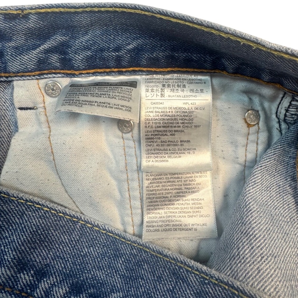 Levis 505 Regular Fit Straight Leg Jeans Mens 31x34 Medium Wash Blue Denim - Picture 5 of 10